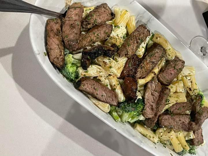 PhillyAlways1's tweet photo. Burnt up cake, half a bag of party wings, toilet water after a Chinese food/taco bell combo and not even a whole steak... Must have been 7 ppl at the table by the 14 pieces of steak offered for tree hunit? Nahhhh I'm straight #dariuscrooks 🙄 https://t.co/DHltNVR68i