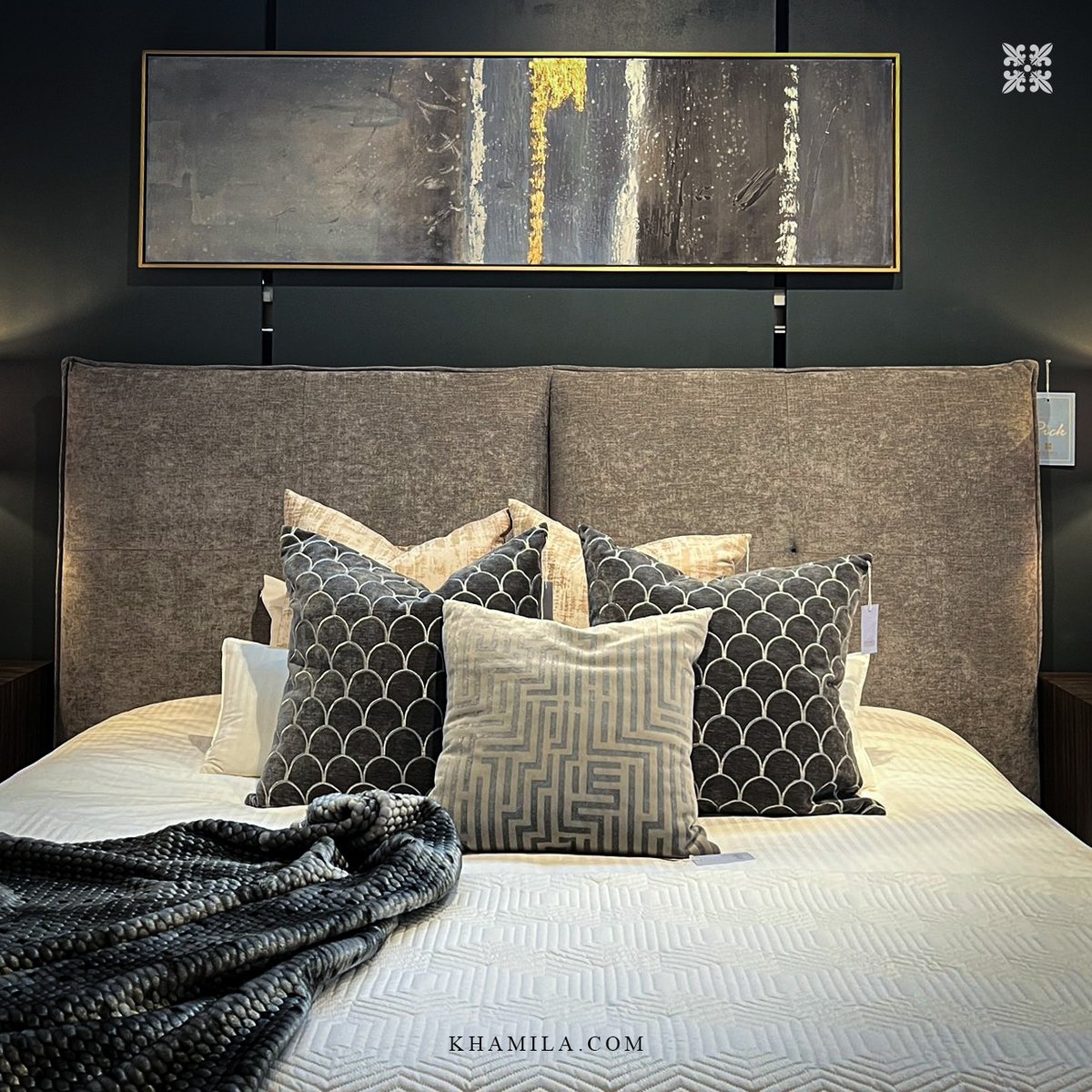 khamila_fb's tweet photo. A perfect balance of sophistication and comfort. The perfect end to a long day. 

#bedroom #furniture #sanantoniotexas #furniturestore #masterbedroom #newhome #interior designer #luxuryinteriors #bedroomgoals https://t.co/UOQN4LmRKq