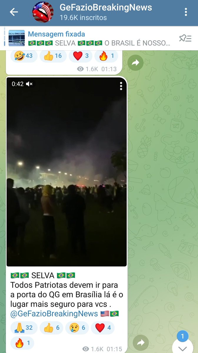 ocolunista_'s tweet photo. ⚠️Parece que de fato está rolando alguma cosia esquisita no QG.

Nos grupos de Telegram, o QG está sendo tratado como uma "zona segura".

Logo, está podendo entrar gente lá!!

Isso derruba a afirmação da @GloboNews de que o exército estaria evitando a entrada de novos terroristas https://t.co/A0NUZrTQ8o