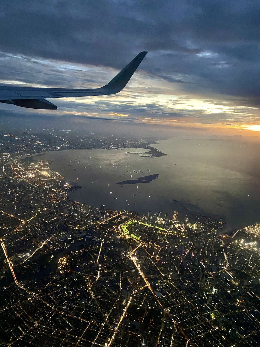 trishasalterego's tweet image. the photography skills of OLDER millennials vs YOUNGER millennials are worlds apart. genZ may have grown up w tech, but a 90s kid like me had tech since my early teens! 

case in point, taken in 5 sec, 1 take, while i was sleepy, not rly thinking about it much: