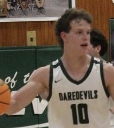 ARHoopScoop's tweet photo. Parkway Automotive / @ARHoopScoop Arkansas High School Player of the Week

2023 Sam Reynolds @Reynolds14Sam (6-5 G) had a dbl-dbl = 29 pts, 12 rbs, 7 asts, 3 stls in the Wonderview Daredevils' 72-49 victory on Friday ... Reynolds, a UCA baseball signee, averages just over 31 ppg https://t.co/tJRsrCnx4e