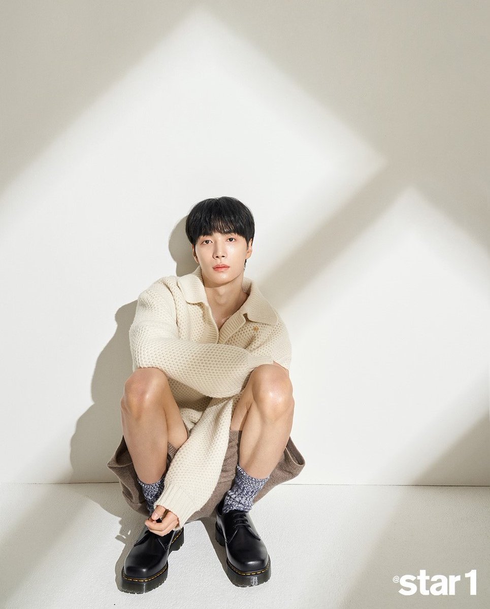 thesaem's tweet photo. 이 구역의 꿀피부는 나야!✨✨

투명한 피부로
뷰티업계 기강 잡으러 온 부기-!🐢
그저 러브~💗

앞으로 공개할 부기의 미공개 컷들도
많관부💕💕

#theSAEM #더샘 #앤유 #종현 #김종현 #앳스타일 #화보 #MERIDIEM #쫑이 #어니부기 #갱얼지 #밤비 #어반에코골든베리씨토너팩 #어반에코골든베리씨앰플 https://t.co/p18IlGXqWd
