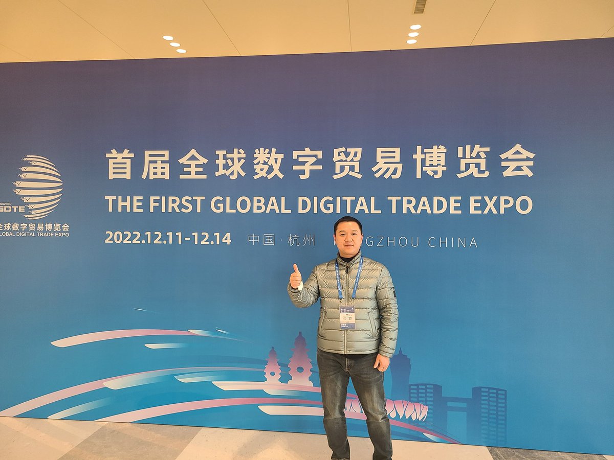 wermsin's tweet photo. Expo in Hangzhou https://t.co/GSHoa6HulJ