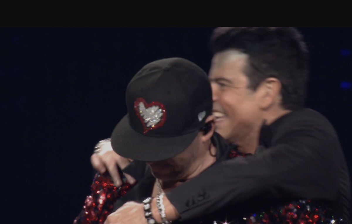 girlmeare's tweet image. #NKOTB #MixtapeTour2022 #veeps #Documentary #concert #thebest #awesome #donniewahlberg #JordanKnight #joeymcintyre #dannywood #jonathanknight ❤️😊😍😘🎉