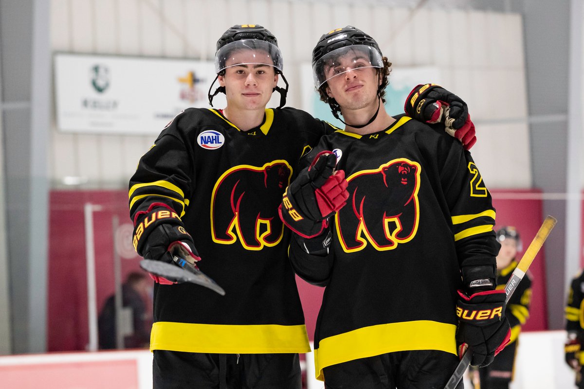 Subbing in for <a href="/JonnyP99/">JonnyP</a> for the <a href="/BlackBearsNAHL/">Maryland Black Bears</a> victory pics.