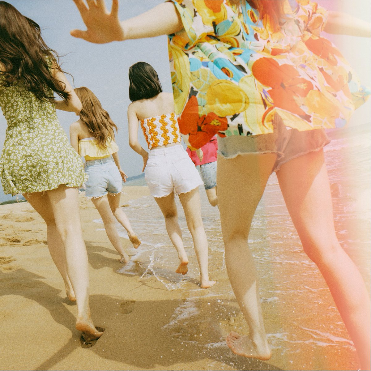 HUH YUNJIN - <Raise y_our glass>
 
멜론: melon.com/album/detail.h…
지니: genie.co.kr/detail/albumIn…
VIBE: vibe.naver.com/album/8680649
FLO: music-flo.com/detail/album/e…
벅스: music.bugs.co.kr/album/4082909?…
 
#LE_SSERAFIM #르세라핌  
#HUHYUNJIN #허윤진