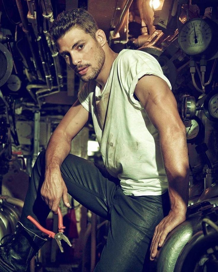 Derek Stefan Hale RP 18+ parody🐺 tweet media