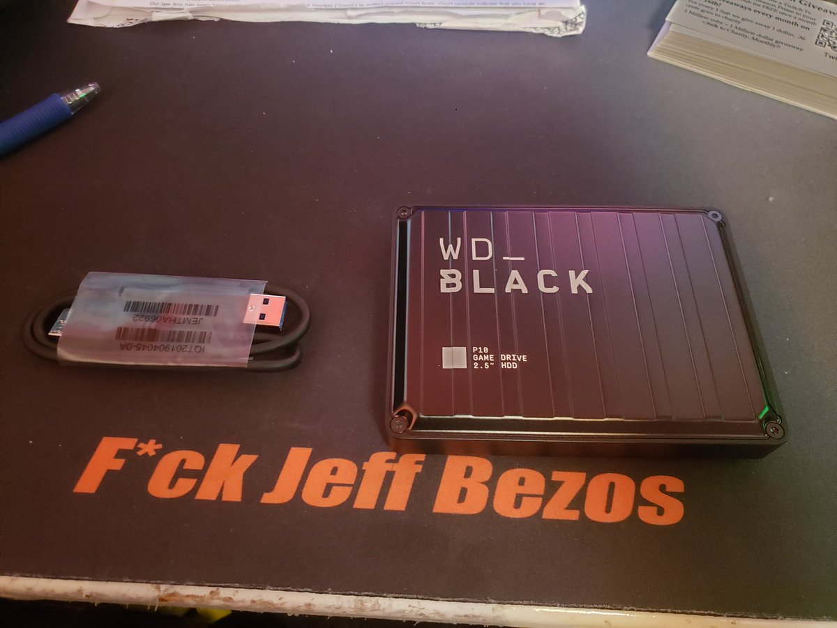 FlackAtk's tweet image. Some new toys, new @wd_black 4TB External and 32g of @CORSAIR RGB RAM! Does anyone else feel like poo spending mo ey on themselves, even if it is to improve the quality of stream? #FeelingGuilty #NewToys #PCProblems