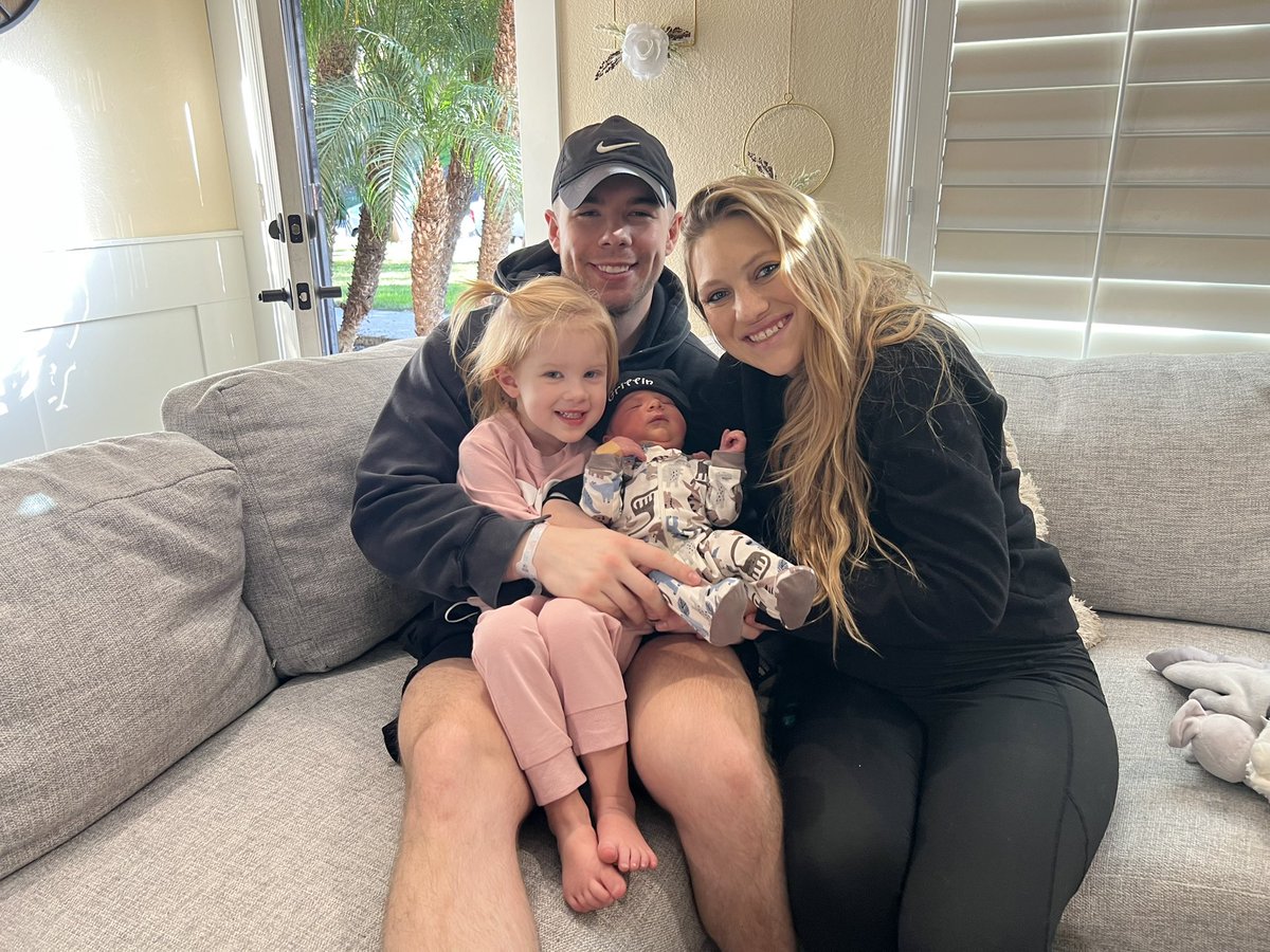 haleypriebe's tweet photo. He’s home!!

My heart is so full 💗🥰 https://t.co/15GS91WTfd