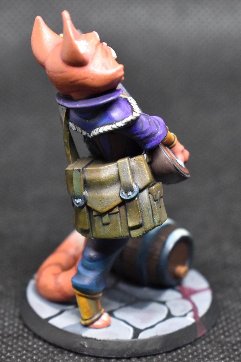 TaekwonDouw's tweet photo. Let him sing you the song of his people! Quite happy with how this Bard from Kawna minis came out in the end :D #painting #paintingminiatures #miniaturepainting #miniatures #art #fantasypainting #handpainted #handpaintedminiature #handpaintedminiatures https://t.co/Vs3ioSNNYH