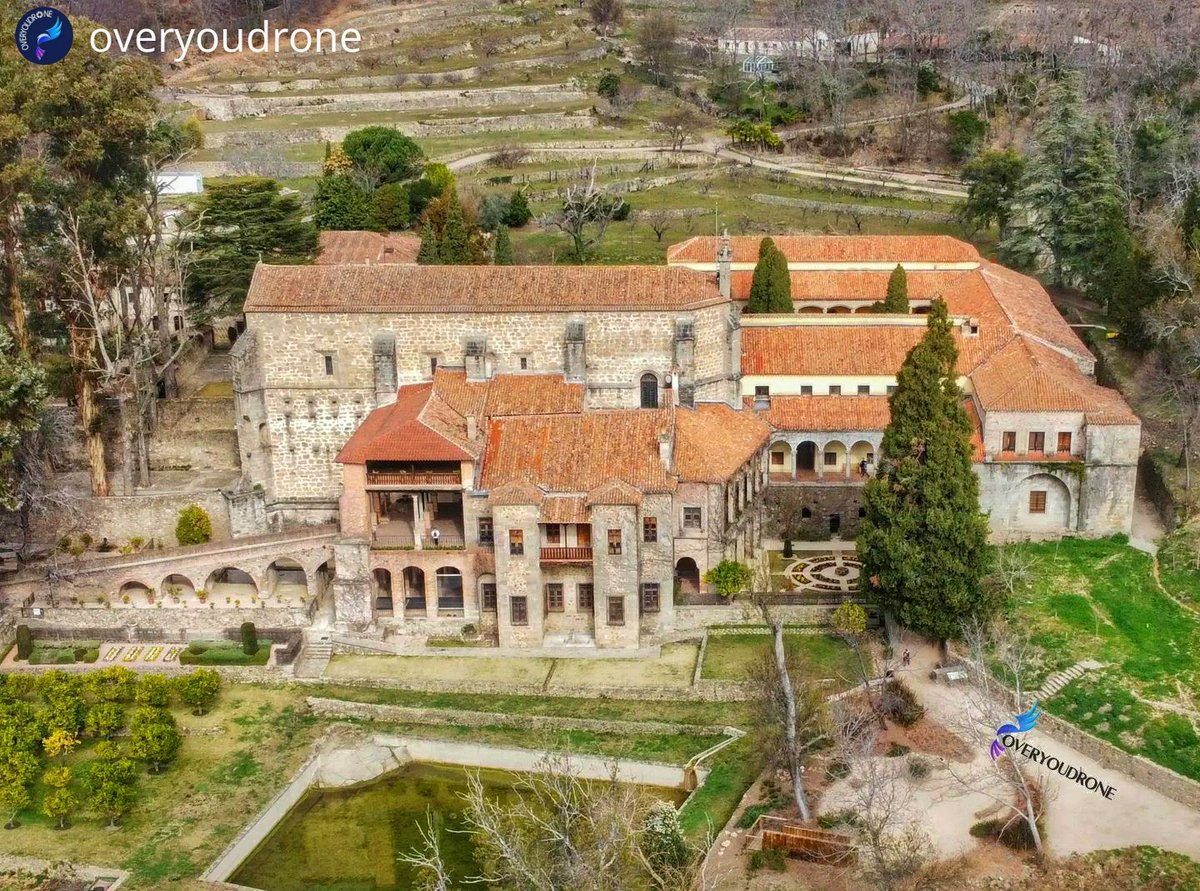 Turismo_DipCC's tweet photo. ✔#RinconesxDescubrir en la Provincia de Cáceres, #MonasteriodeYuste, historia de un Emperador en plena comarca de #LaVera, foto en Instagram de #overyoudrone
𝑪á𝒄𝒆𝒓𝒆𝒔, #𝒍𝒊𝒗𝒊𝒏𝒈𝒍𝒂𝒗𝒊𝒅𝒂𝒓𝒆𝒍𝒂𝒙
#VolverALoQueAmas 🌍😘 https://t.co/mRg5IZdJMr