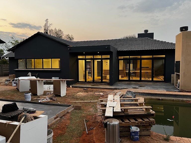 BlackStudio tweet media