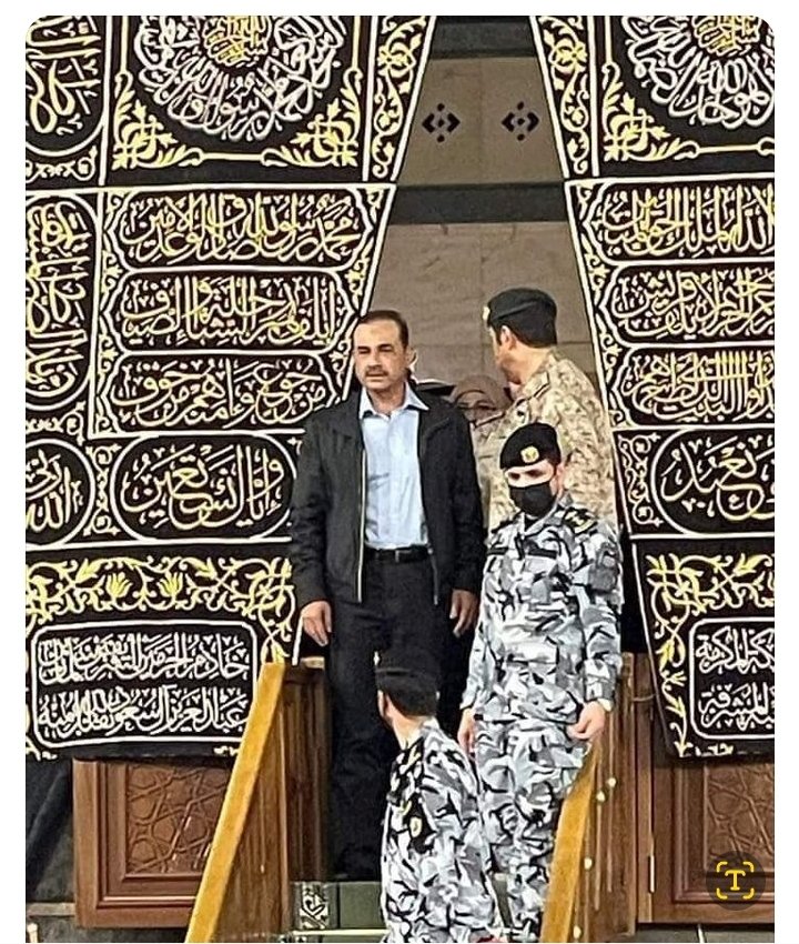 worldaffairs714's tweet photo. @ShkhRasheed آرمی چیف اتنا طاقتور عہدہ ہے
کہ صرف ایک ہفتے میں پاکستان کے سارے چوروں ڈاکوؤں کے حلق سے پاکستان کا لوٹا ہوا پیسہ نکال کر معاشی بحران اور مہنگائی پر قابو پا سکتا ہے
اور بدقسمتی دیکھیں کہ وہی چور ڈاکو ملک پر مسلط ہیں
اور آرمی چیف صاحب کعبہ میں دعائیں کر رہے ہیں ؟
اللہ سب جانتا ہے https://t.co/Akhaax9ykJ