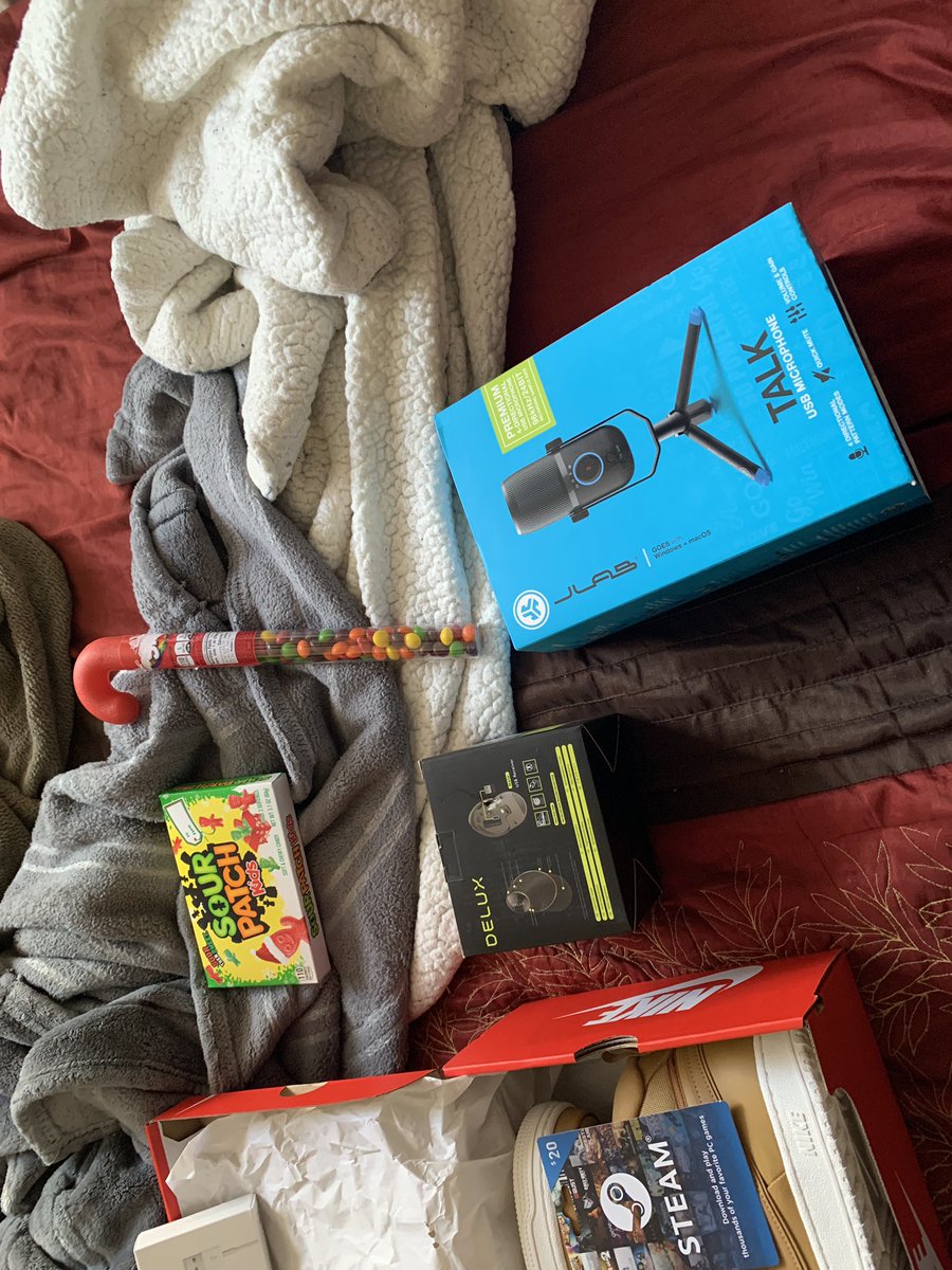 comedyntmaster's tweet image. barely on twitter anymore so here’s what I got for christmas