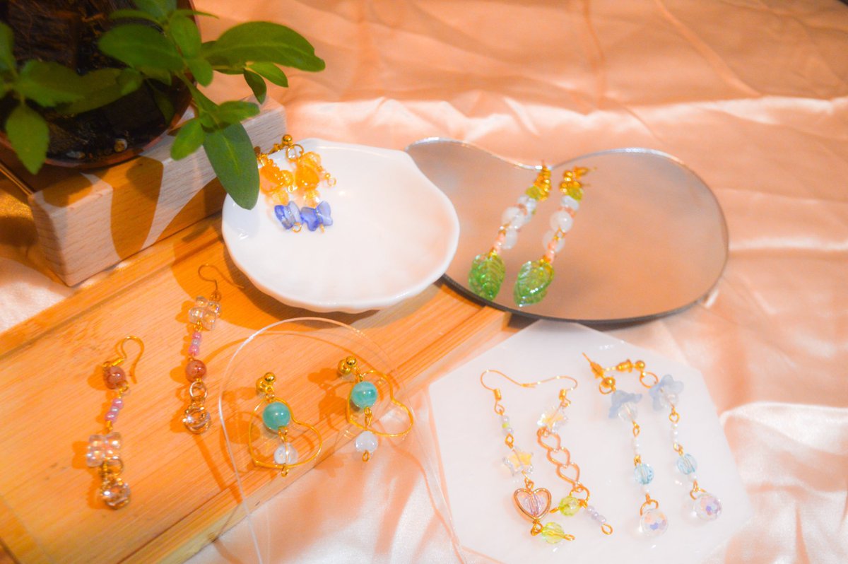 arciscola's tweet photo. 🎐 champions valorant inspired jewelry collection🎐
.
.
.
🏷️ #valorantart #VALORANT #VALORANT募集 #jewelry #earrings #handmade #acrylicbeads #beads #artph #art #handmadejewelry https://t.co/5YWsT8Eaih