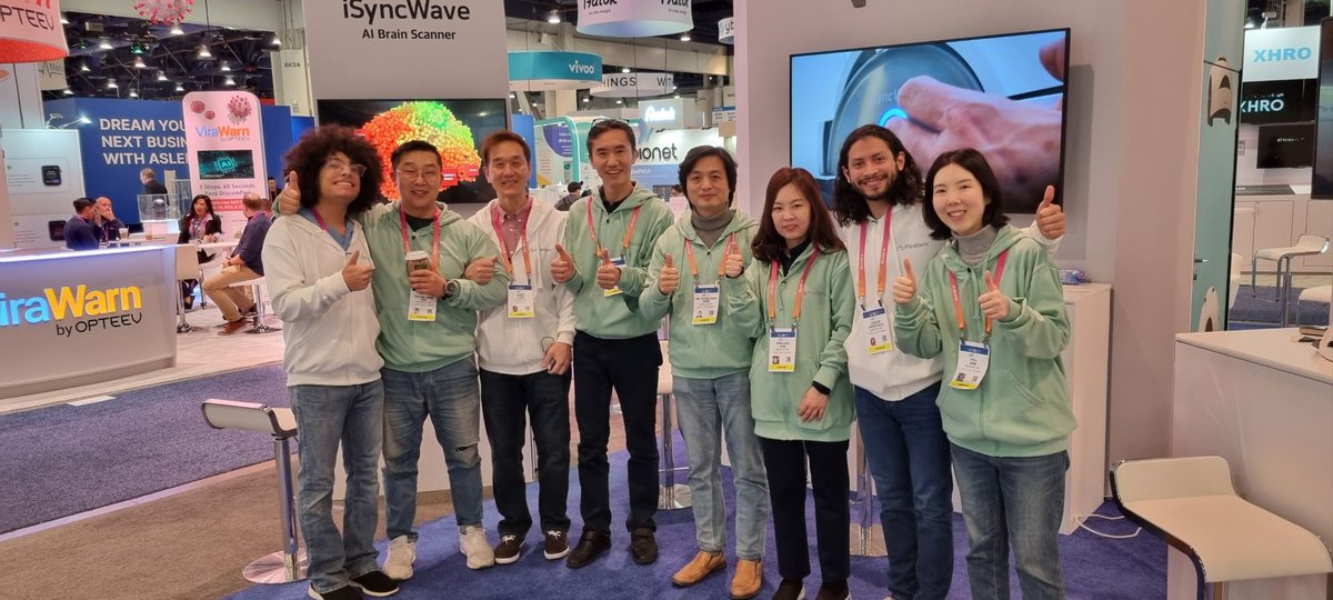 Last day of CES 2023.
Wonderful visitors and fabulous teamwork.😁
#ces2023 #iMediSync #iSyncWave #digitalhealth #mentalhealth #digitalbiomarkers