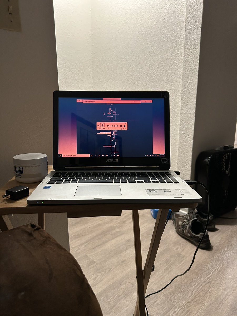 CraigDeServidor's tweet image. Dad, just what in the name of heaven are you up to? #TheAriaSeries #BelgianMalinois #SynchronizationThroughChaos