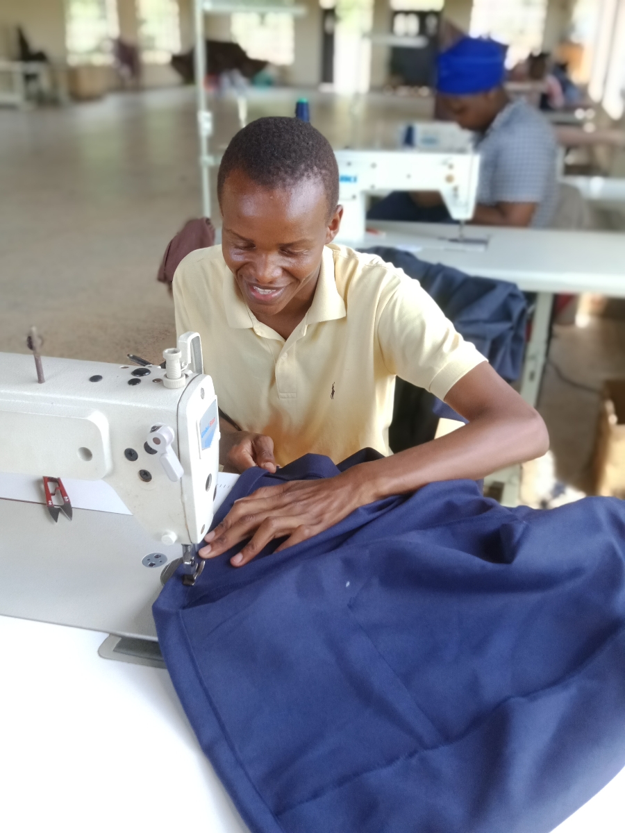 LablFashionKe's tweet photo. At Labl we think of how we could influence both the community and the environment. In a world of fast fashion, it is important to remember the value of craftsmanship. 

#regeneration #fashion #regenerativefashion #ethicalfashion #cotton #sustainablefashion #kenya #community https://t.co/7Yikquoq2t
