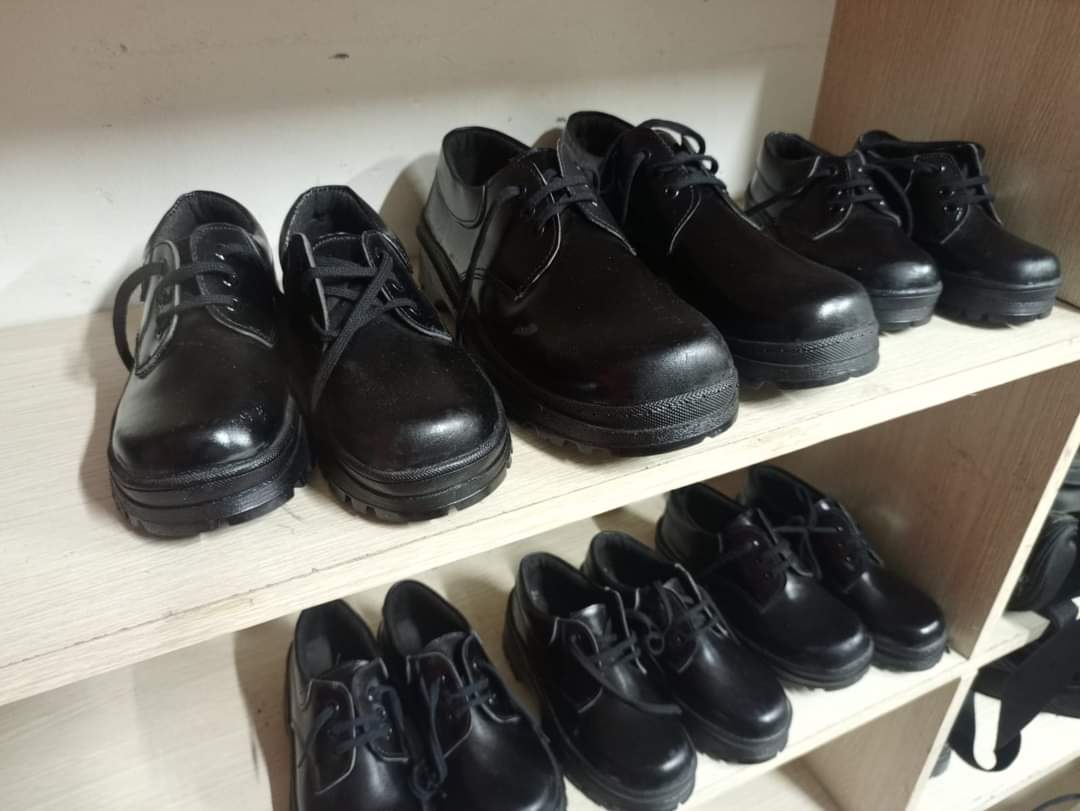 bellyjullians's tweet photo. @charlruto School shoes,made in Kenya by Kenyan. Pure leather,made at #JulliansCollection ,strong and durable. https://t.co/s2xvM2i6OP