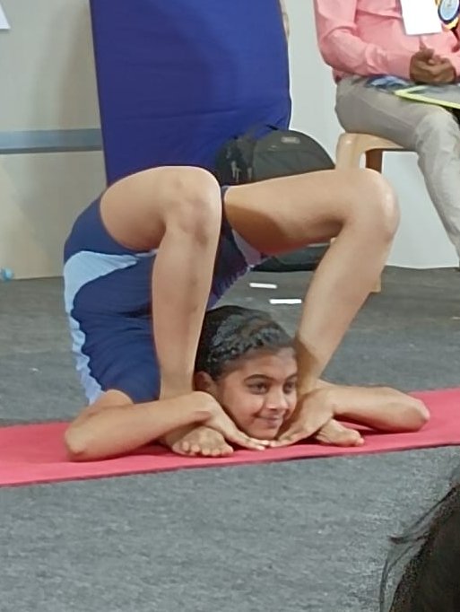 DCTE_Karnataka's tweet photo. #DCTE #28thInternationalYogaFestival
ಪುದುಚೆರಿಯಲ್ಲಿ ನಡೆದ 28ನೇ ಅಂತರಾಷ್ಟ��ರೀಯ ಯೋಗ ಉತ್ಸವದಲ್ಲಿ ರಾಣೆಬೆನ್ನೂರಿನ ಸರ್ಕಾರಿ ಪ್ರಥಮ ದರ್ಜೆ ಕಾಲೇಜಿನ ದ್ವಿತೀಯ ಬಿ.ಕಾಂ ವಿದ್ಯಾರ್ಥಿನಿ ಕಾವ್ಯ ಸಿ. ಶೀಲವಂತ್ ತೃತೀಯ ಸ್ಥಾನ ಪಡೆದಿರುತ್ತಾರೆ.
ಕಾಲೇಜು ಮತ್ತು ತಾಂತ್ರಿಕ ಶಿಕ್ಷಣ ಇಲಾಖೆ ಇವರ ಸಾಧನೆಗೆ ಅಭಿನಂದನೆಗಳನ್ನು ಸಲ್ಲಿಸುತ್ತದೆ https://t.co/zrjQefS9c4