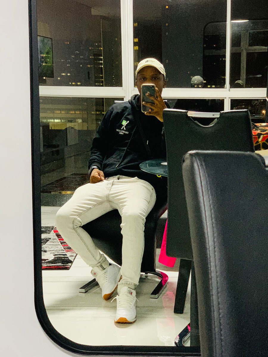 PeDuall_'s tweet photo. #uMjoloWithAzola https://t.co/RmV59czriB