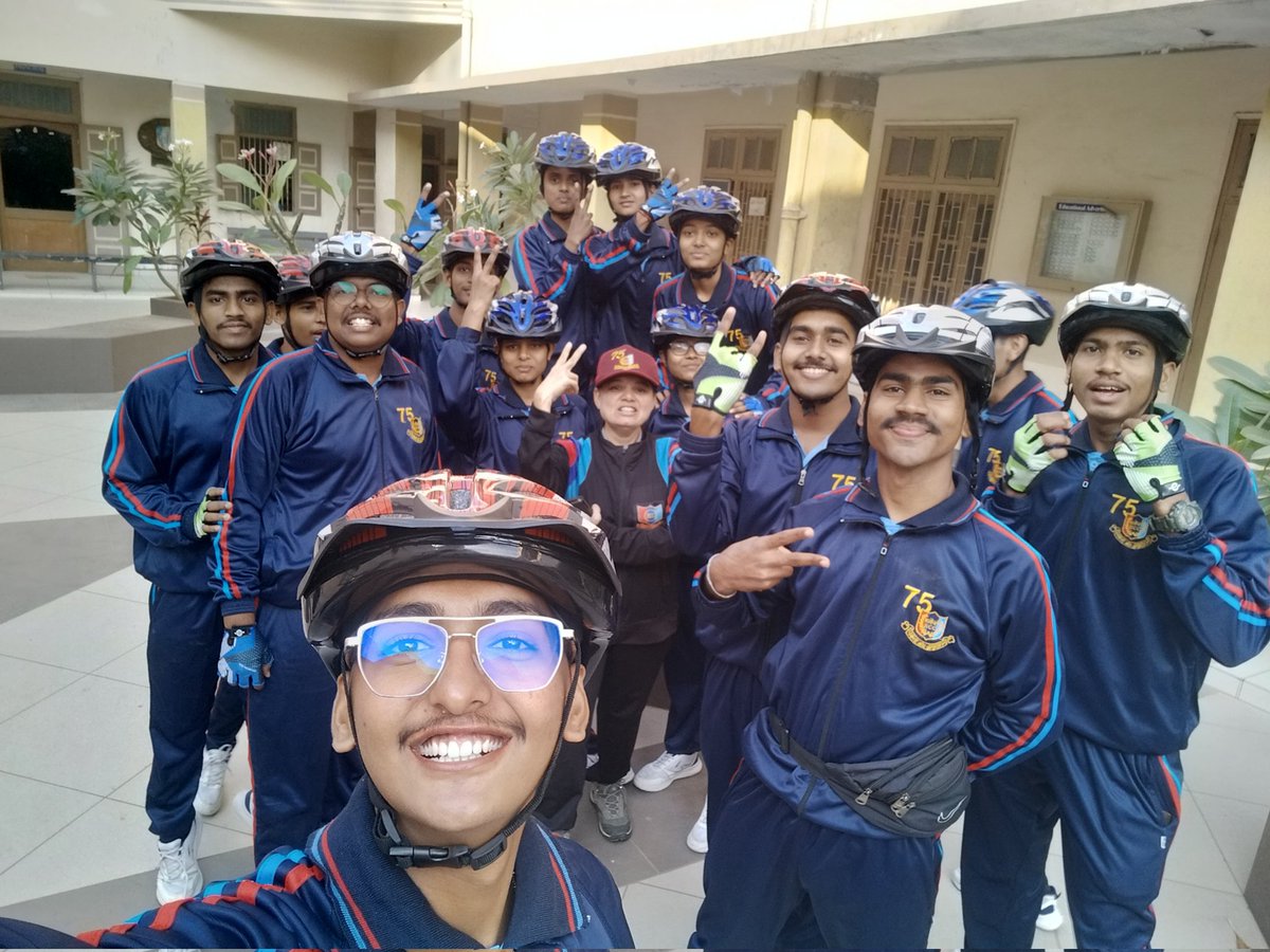 BhoiKrishna8's tweet photo. #Sabarmaticyclerally 
@ArvindKapoorTYG 
@HQ_DG_NCC 
@ncc4gujgirlsbn 
@NCC_Dte_Gujarat https://t.co/B34iL1ofvP