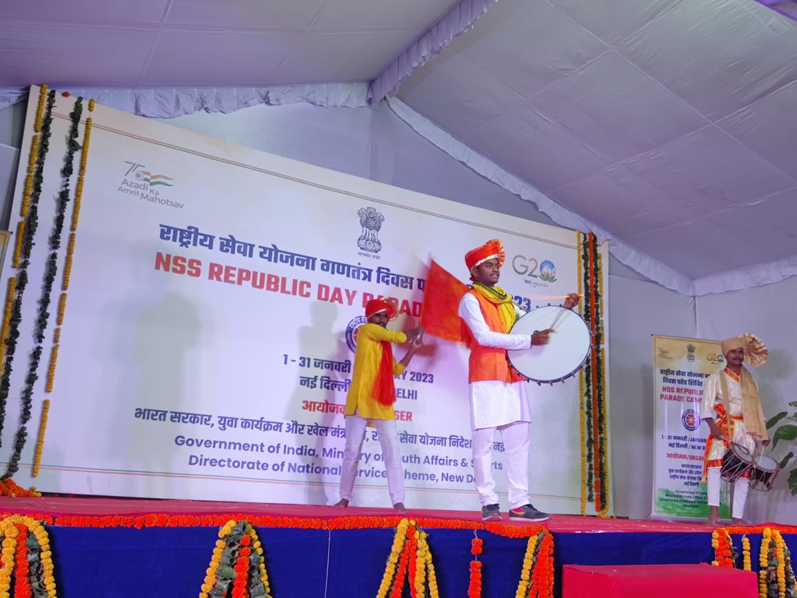 MaharashtraNSS's tweet photo. Cultural performance by Maharashtra &amp; Goa Contingent at National Republic Day Parade Camp 2023 at New Delhi.
#RepublicDayParade

@YASMinistry @_NSSIndia @ianuragthakur @pankajsinghips @NisithPramanik https://t.co/NQbHj9BMfA