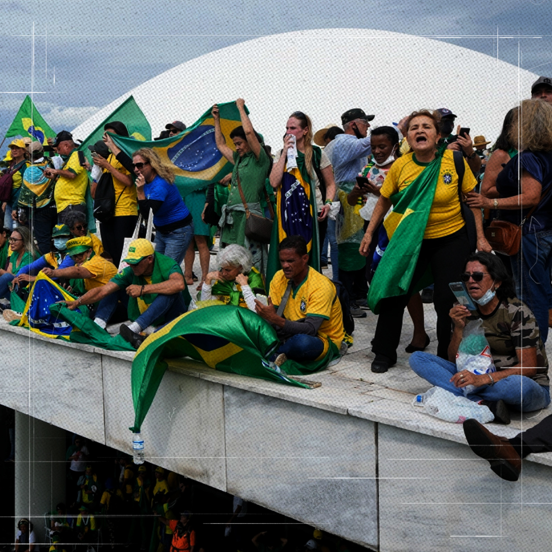 alestiklalen's tweet image. Pro-#Bolsonaro #rioters storm #Brazil’s top government offices