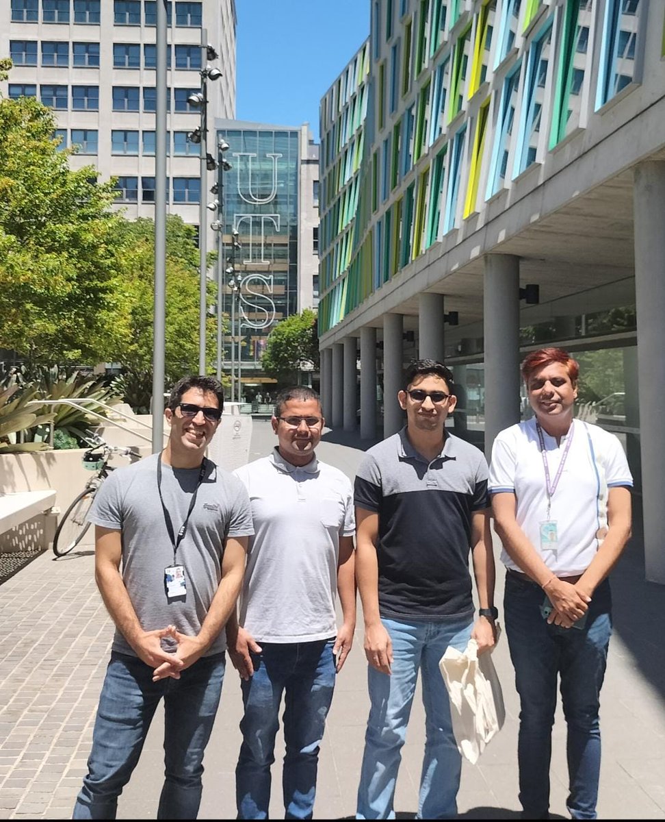 Fettinasi's tweet photo. Our first visiting MRes student of the year has just joined us from @IMUMalaysia. Welcome to @UTS_GSH @UTS_Health @UTSARCCIM , Sid! @5id95 @Dinesh_Kumar78 @Kam_Dua @DrKeshavRajPau1  @thiagu05 #DrugDelivery #LungDiseases #Nanoparticles https://t.co/pXRjSP6YaN