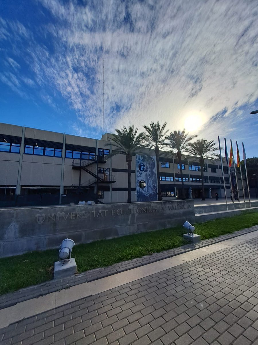 UPV's tweet photo. ☀ ¡Buenos días! 📅 LUNES, 9 de enero de 2023... 

🤔 ¿Estamos ante el lunes más lunes del año? 

¡Feliz vuelta a la rutina! 😉 https://t.co/2BDnYm2ewS