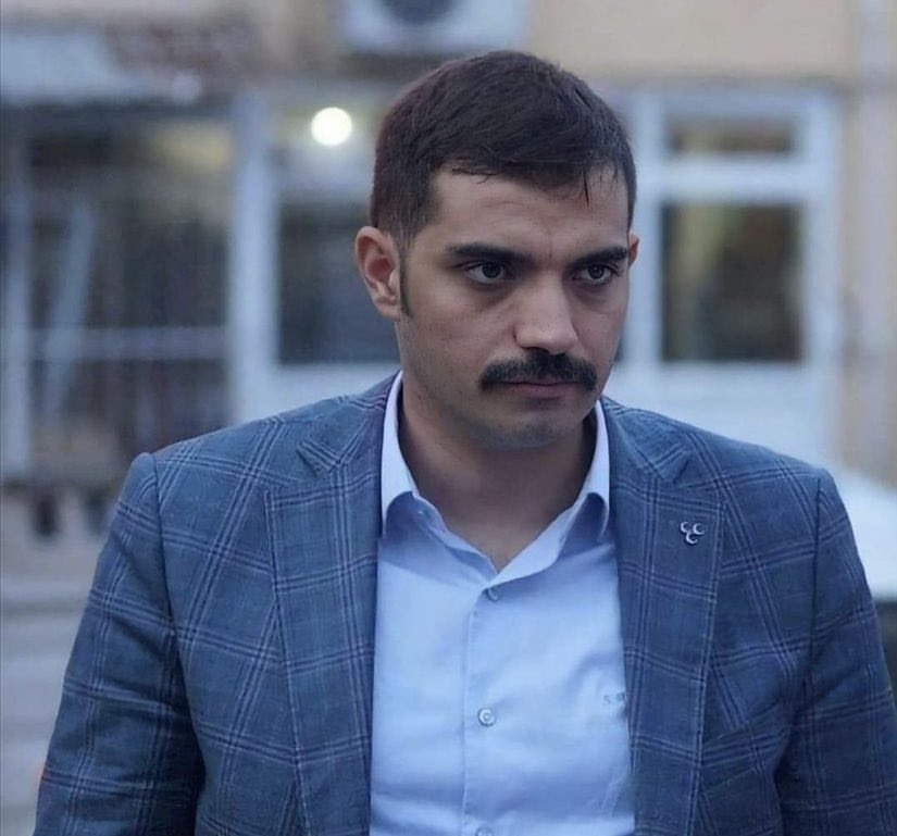 tugbakcrk's tweet photo. “Seni yok sayacaklar, sen daha çok var olacaksın.” 

Şehit Sinan Ateş #SinanATESicinAdalet https://t.co/x8m161yBfc