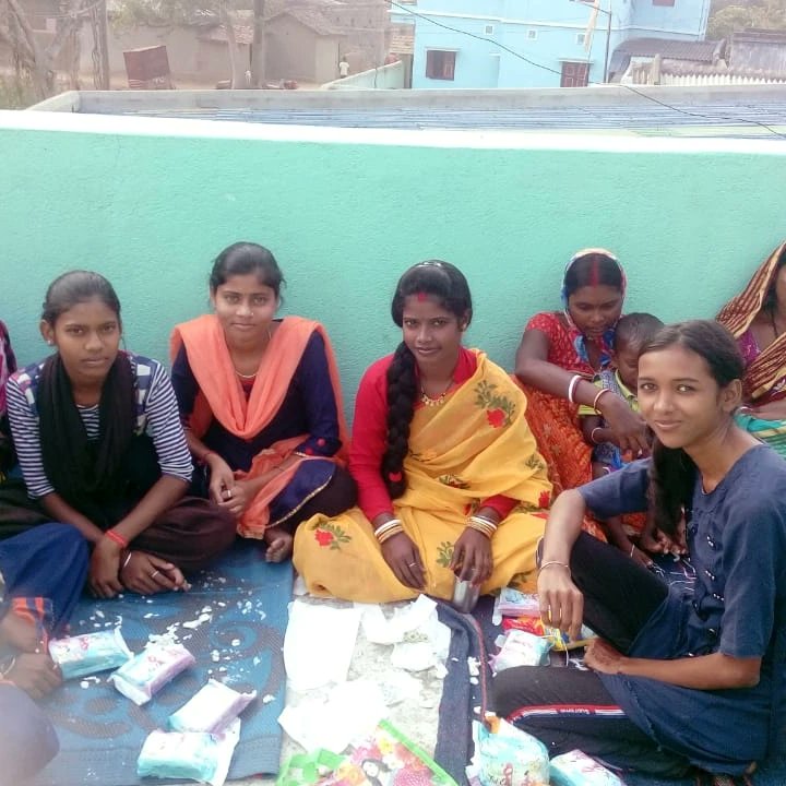 JFoundation's tweet photo. Jeevan Welfare Foundation 
Awareness and Demo of jeevan feel easy sanitary napkin done by PA Shampa Rajwar Chakra S H G Group at Chakra village Dist Purulia WB
Cantact us at
+91 8208369166
https://t.co/bAybl3nRZq
Info.jeevanwel@gmail.com

#Purulia 
#WestBengal 
#nagpur #jwf https://t.co/9W6nQRvvi2