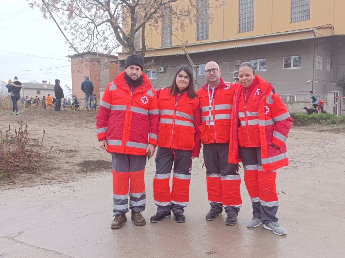 CreuRojaLleida's tweet photo. L'equip de #serveispreventius va estar ahir vetllant per la seguretat de les persones participants a la cursa canicross a #Bellvis #SSPP https://t.co/SI8TLU2TIN