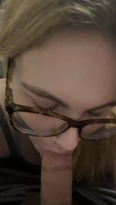 Sooo many new BJ vids lately😽 Full video up on my onlyfans now🤭 https://t.co/L1oJSisBTg