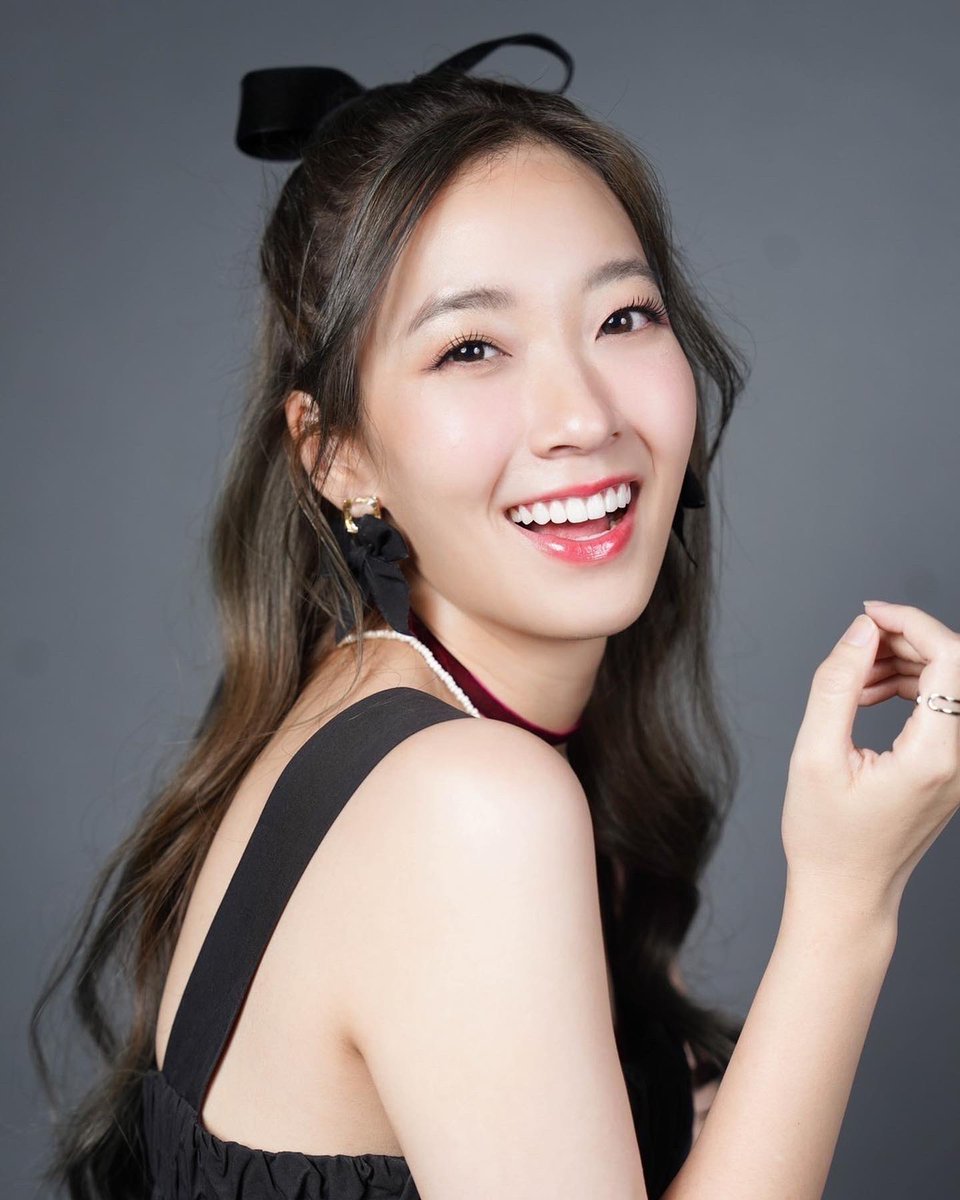 สวัสดีครับทุกคน

วันนี้ผมยินดีมากๆที่จะมาบอกกับทุกคนว่า ปีนี้เรามีสมาชิกใหม่!!!!!

ยินดีต้อนรับ อะตอม ชนกันต์, โมบาย, หมอปุยเมฆ เค้กและชาช่าเข้าสู่ LOVEiS entertainment นะครับ

เราจะเริ่มทำงานร่วมกันทั้งในแง่ศิลปินและ/หรือการดูแลครอบคลุมเรื่อง งาน KOL งาน ละคร etc