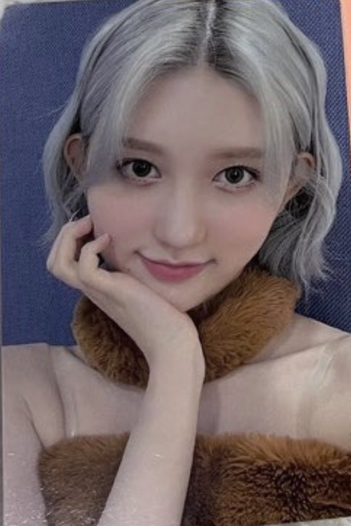 cuipdz's tweet photo. wts lfb ph 

💉💒 gaeul withmuu r2 
 ₱ 250 + pf, 2 days dop❕
💬 stbo, to be shipped to my add

☆ ive after like afli pob pc https://t.co/La0dmtjWSf