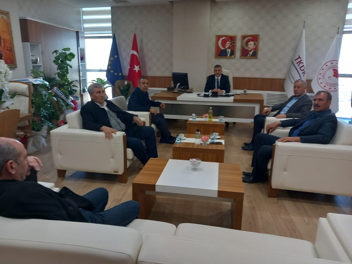 UrfabesiOSB's tweet photo. Şanlıurfa TKDK İl Koordinatörlüğüne atanan Sayın Serkan AYDIN'a Yön.Kur.Bşk M.Veyis GÜLOĞLU ve beraberindeki heyet ile kendilerine ziyaret edip yeni görevinde başarılar diledi... https://t.co/LhoL2SuRbb