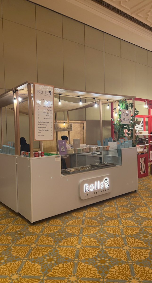 ردينالكم يالربع، بس مشاركتنا في معرض للنساء فقط. معرض 360 في قصر الامارات شدوا حيلكم يا بنات دعمكم يهمنا 🫶 من اليوم لين تاريخ ١٢ يناير. هالمرة التيم ناقص وبتكون اختي فالستاند بس ومشكورين ونحبكم🫰♥️Rolls33