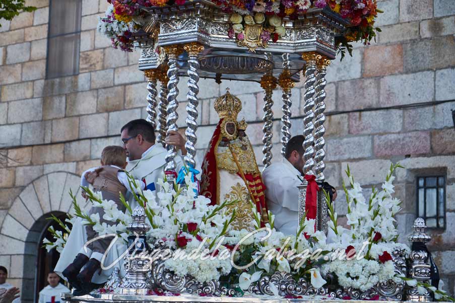 victoriamolcc's tweet photo. La Romería de la Virgen de la Cabeza de Andújar, la más antigua de España y una de las que más romeros acoge cada año.

Se celebra, al menos, desde el siglo XIII y está declarada Fiesta de Interés Turístico Nacional. https://t.co/Lm4aGvAmIu