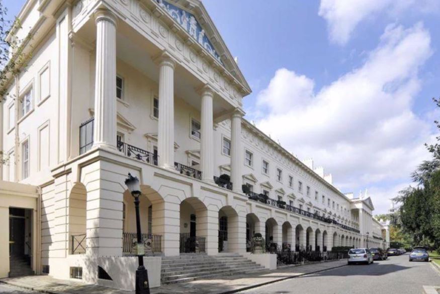 A spectacular Regency period town #house spanning 5,782 sq ft / 537 sq m in this renowned #Grade1 listed Nash terrace overlooking #RegentsPark’s gardens and lakes - £17,500 pw. To arrange a viewing please call +44 20 7722 3322: #luxury #property #let bit.ly/3iVrq9N