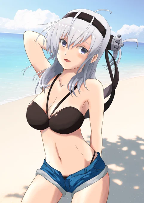 ニパさん  の新刊、しずま艦隊ホットパンツ合同誌に涼月を掲載してもらっています。豪華絵師さんによる魅惑の合同誌、メロンブックスにて販売中です  