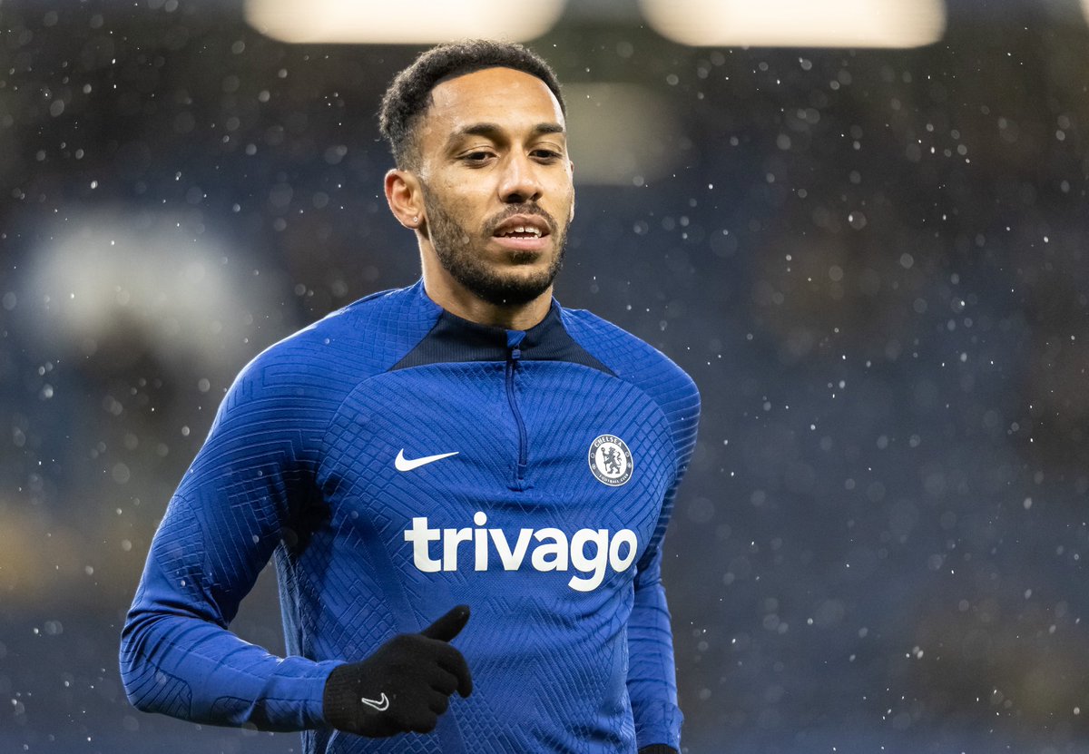 talkSPORT's tweet photo. 😯 Ben White (18) has had more touches in the opposition box than Pierre-Emerick Aubameyang (13) in the Premier League this season. https://t.co/4wAE279yQ1
