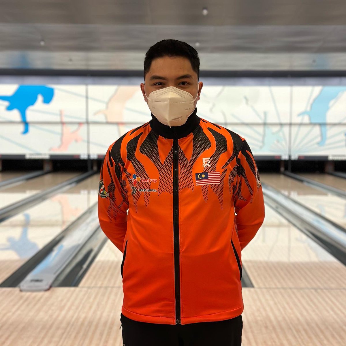 Tun Hakim Bowling tweet media