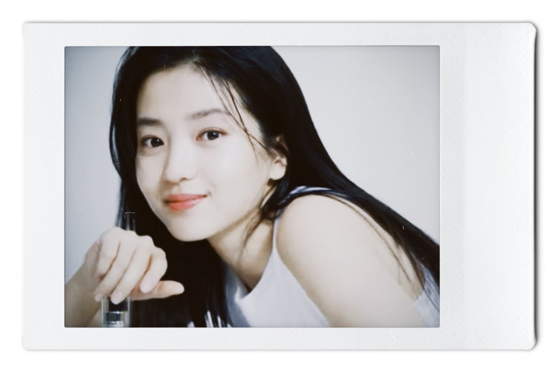 yung424's tweet photo. 김태리 폴라 필승 https://t.co/GOcm7b1lDV