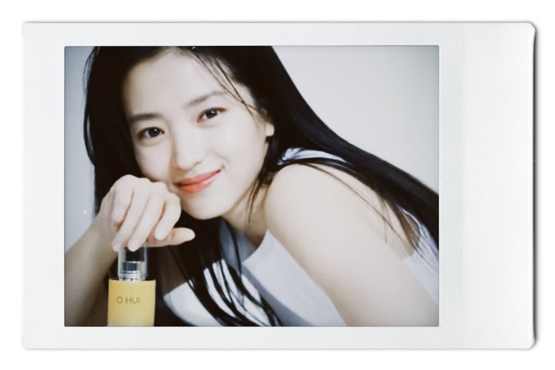 yung424's tweet photo. 김태리 폴라 필승 https://t.co/GOcm7b1lDV
