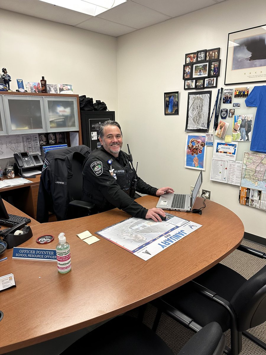 ScottEagles's tweet image. National Law Enforcement Day! Thank you SRO James Poynter for all you do at Scott High School! 
#eaglepride
#teamkenton