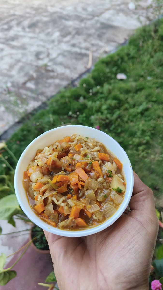 Healthy , Soupy maggie khalo 😜😜
#RajsKitchen