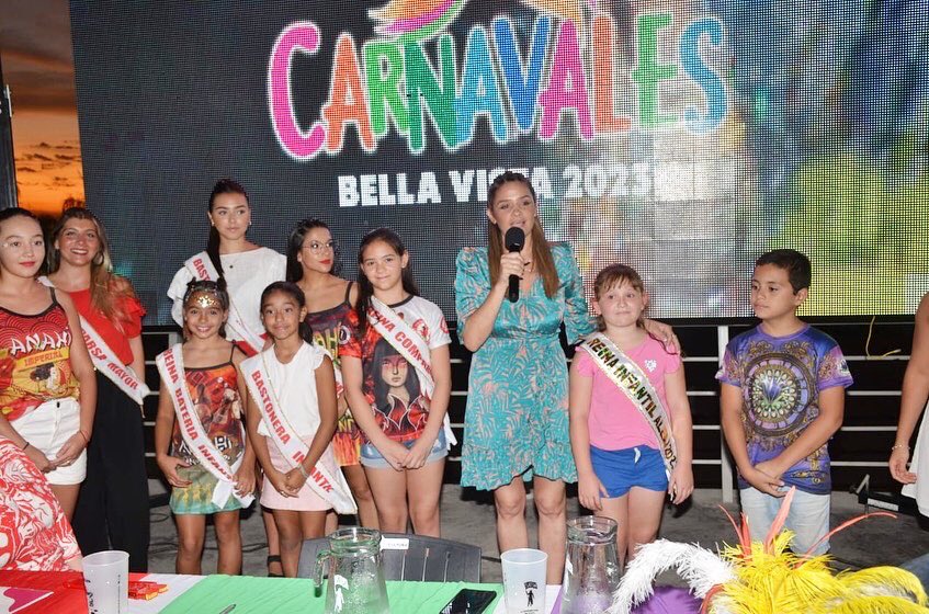 ComparsaAnahi's tweet photo. Carnavales de Bella Vista: Sábados 21 y 28 de Enero. 4 y 11 de Febrero. Entrada general $200. Abrimos la primera noche, cerramos la última. Imperio Bahiano primera agrupación invitada.Arriba Anahí! 🇲🇨🙌🤍❤️ https://t.co/gcRSdA0FKg