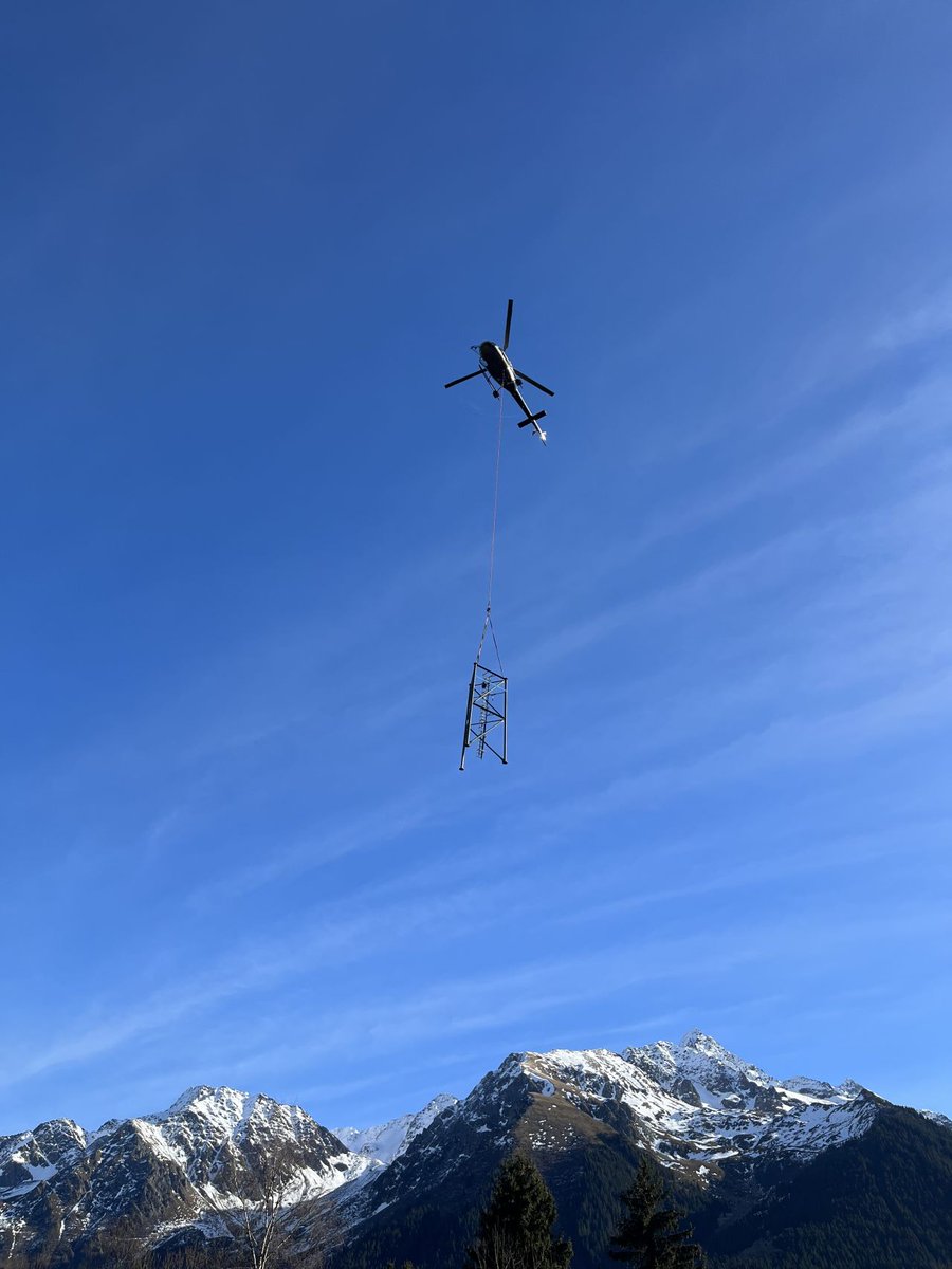 Héliportage d'un pylône sur la commune de Haut Breda en Isère !
 
Merci aux équipes de Retis solutions pour l'assemblage du pylône et HELICOPTERES DE FRANCE pour la gestion de l’héliportage.
 
#DPT38 #THDRadio #TrèsHautDébit #LTE #iot #lorawan #Alsatis #Retis #hdf