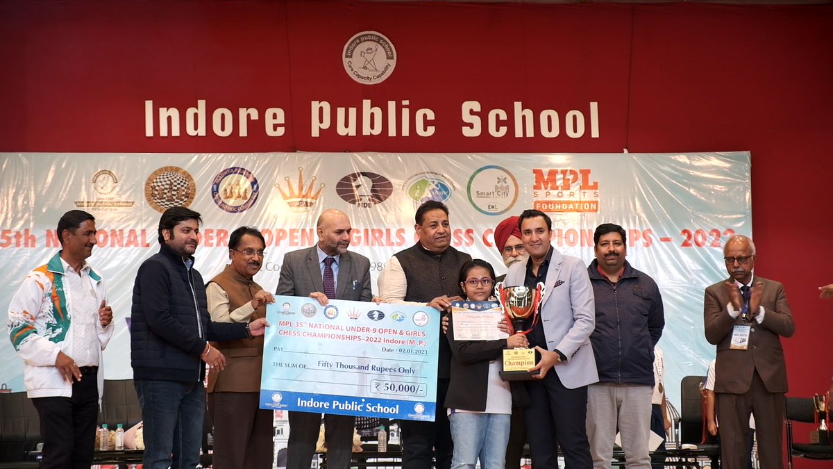 ChessbaseIndia's tweet photo. Madhavendra Pratap Sharma (1585, Madhya Pradesh) and Pratitee Bordoloi (1201, Karnataka) are the newly-crowned National Under-9 Chess Champions! Read the final report of the @PlayMPL 35th National Under-9 Championships 2022 : https://t.co/2F58IFzlsw
Photos: Himank Ghosh https://t.co/huvWrC2gvA
